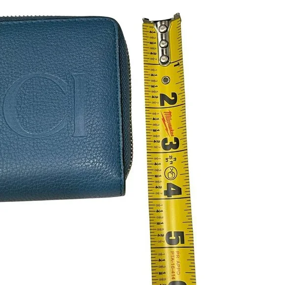 Gucci Blue Leather Zip-Around Wallet  Embossed Logo Authentic - Picture 11 of 14